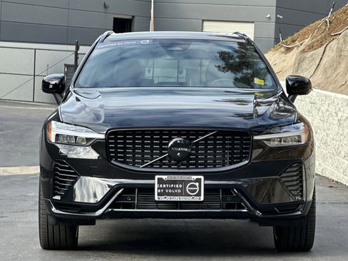 Certified 2024 Volvo XC60 T8 Ultimate w/ Protection Package Premier image 10