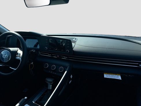 New 2026 Hyundai Elantra SE image 21