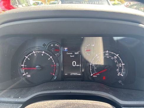 Used 2021 Toyota 4Runner SR5 Premium w/ Moonroof Package AWD/4WD image 10