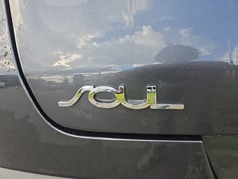 Used 2021 Kia Soul LX FWD image 4