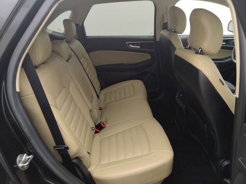 Used 2017 Ford Edge SEL w/ Equipment Group 201A FWD image 19