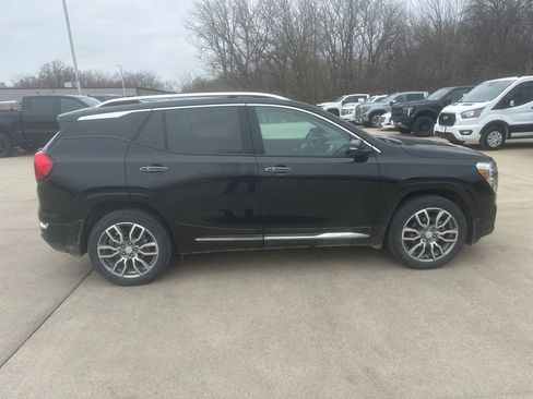 Used 2024 GMC Terrain Denali w/ Denali Premium Package image 6