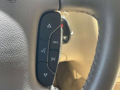 Used 2006 Buick Lucerne CXL w/ Driver Confidence Package FWD image 25