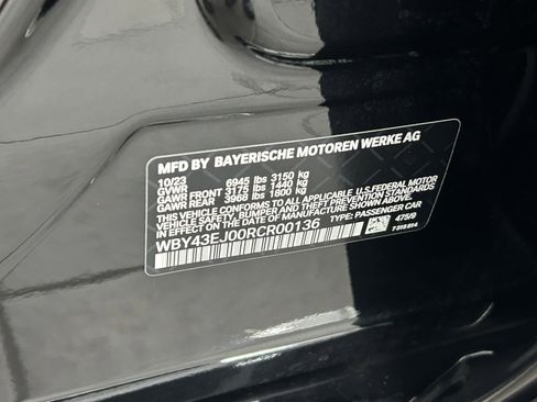 Used 2024 BMW i7 eDrive50 image 30