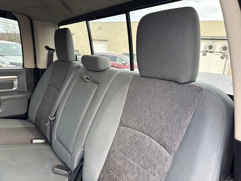 Used 2016 RAM 1500 Classic SLT w/ SLT Plus D←cor Group image 7