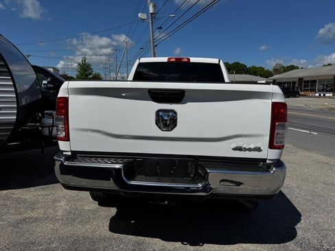 Used 2022 RAM 3500 Tradesman w/ Chrome Appearance Group AWD/4WD image 5