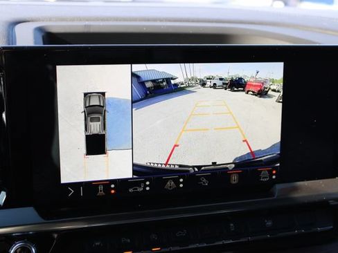 Used 2024 GMC Sierra 1500 SLT w/ SLT Premium Plus Package AWD/4WD image 22