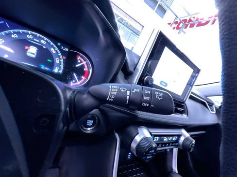 Used 2024 Toyota RAV4 XLE w/ Convenience Package FWD image 19