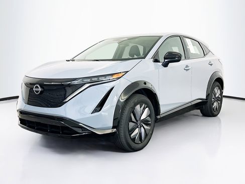Used 2024 Nissan Ariya AWD image 3