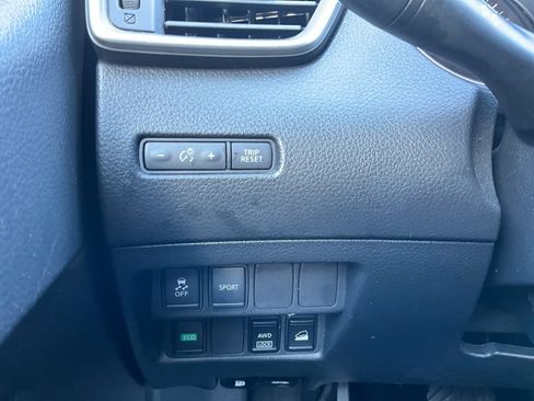 Used 2016 Nissan Rogue S AWD/4WD image 16