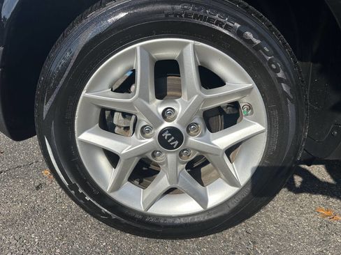 Used 2020 Kia Soul S image 18