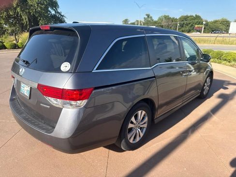Used 2017 Honda Odyssey SE image 4