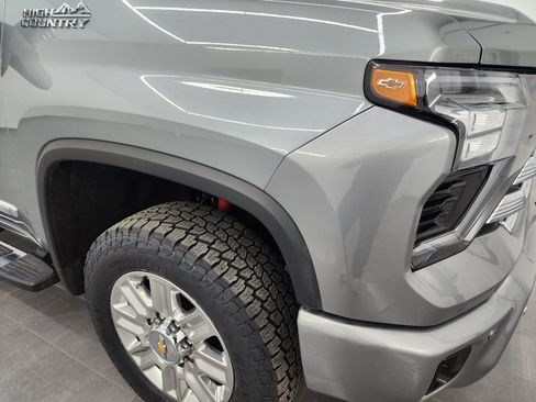 Used 2024 Chevrolet Silverado 3500 High Country w/ High Country Premium Package AWD/4WD image 29