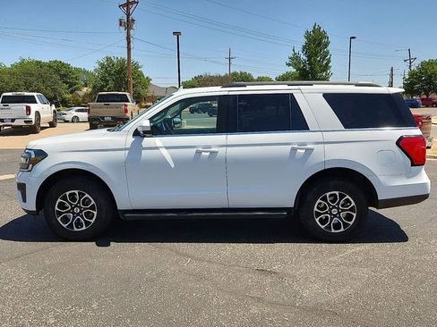 Used 2022 Ford Expedition XLT RWD image 2