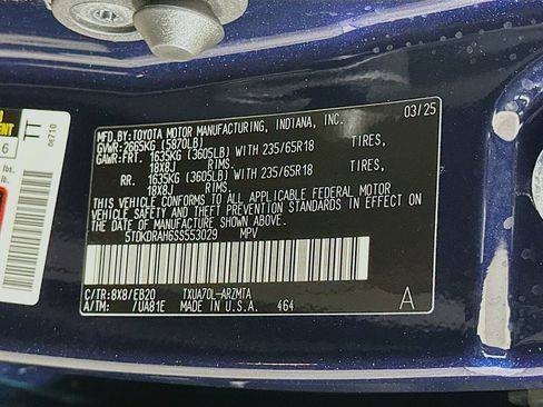 Used 2025 Toyota Highlander XLE FWD image 34