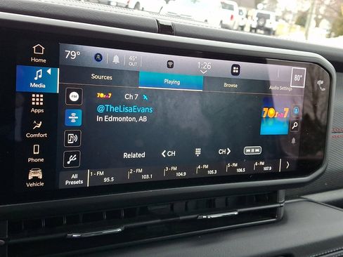 Used 2025 Jeep Wrangler Unlimited Rubicon image 29