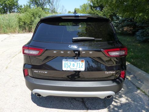 Used 2024 Ford Escape Active w/ Cold Weather Package FWD image 8