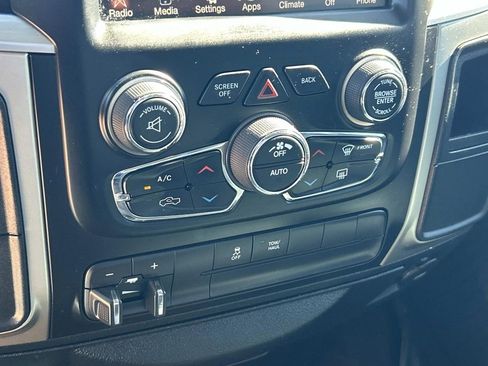 Used 2017 RAM 2500 SLT RWD image 27