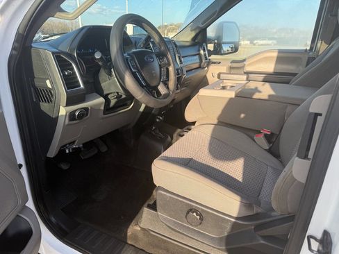Used 2017 Ford F350 XLT image 15