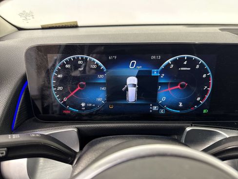 Used 2022 Mercedes-Benz GLB 250 4MATIC image 16