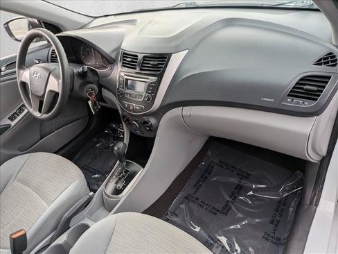 Used 2016 Hyundai Accent SE FWD image 23