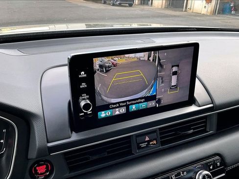 Certified 2025 Honda Pilot Elite image 11