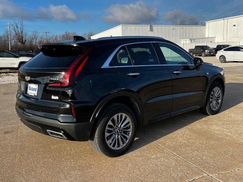 Used 2024 Cadillac XT4 Premium Luxury image 3