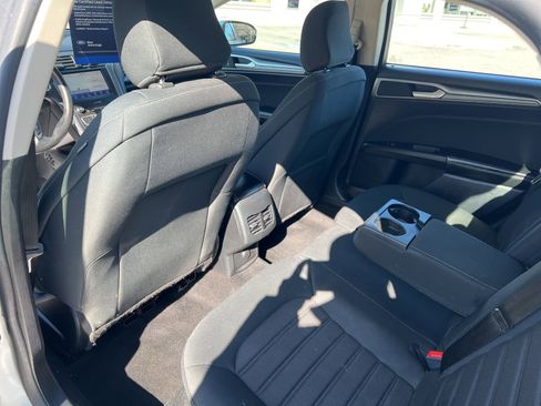 Certified 2020 Ford Fusion SE FWD image 16