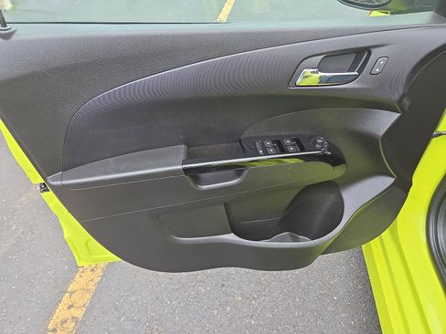 Used 2019 Chevrolet Sonic LT w/ Convenience Package image 14