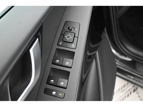 New 2026 Kia Niro EX FWD image 15