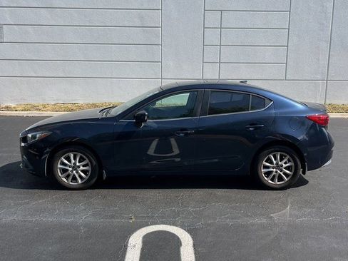 Used 2015 MAZDA MAZDA3 i Grand Touring image 2