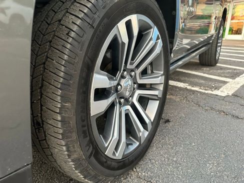 Used 2017 GMC Yukon Denali w/ Open Road Package image 10