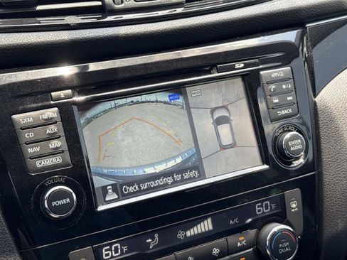 Used 2017 Nissan Rogue Sport SL FWD image 27