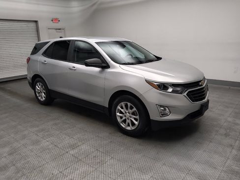 Used 2021 Chevrolet Equinox LS w/ LS Convenience Package FWD image 11