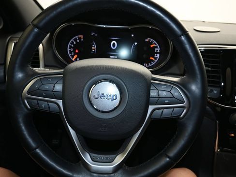 Used 2021 Jeep Grand Cherokee Laredo X AWD/4WD image 13