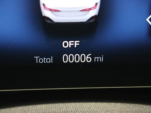 New 2026 BMW 550e xDrive AWD/4WD image 3