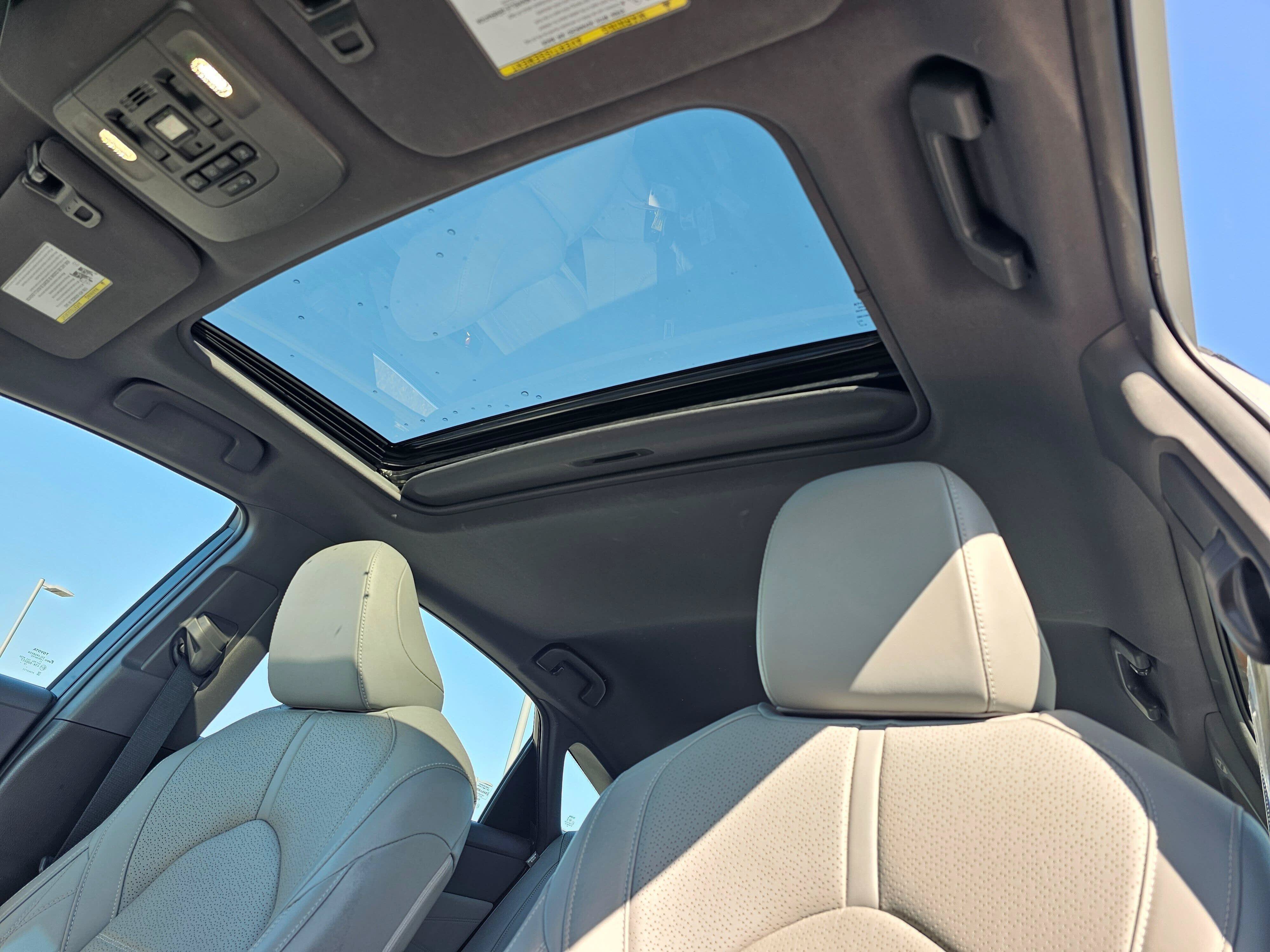 Certified 2021 Toyota Avalon Limited w/ Advanced Safety Package FWD image 25