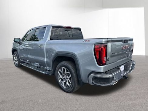 Used 2023 GMC Sierra 1500 SLT w/ SLT Premium Plus Package AWD/4WD image 39