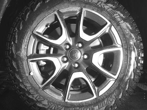 Used 2025 Jeep Compass Trailhawk image 12