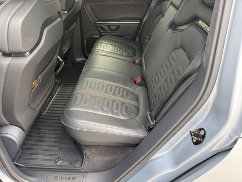 Used 2022 Rivian R1T Adventure AWD/4WD image 11