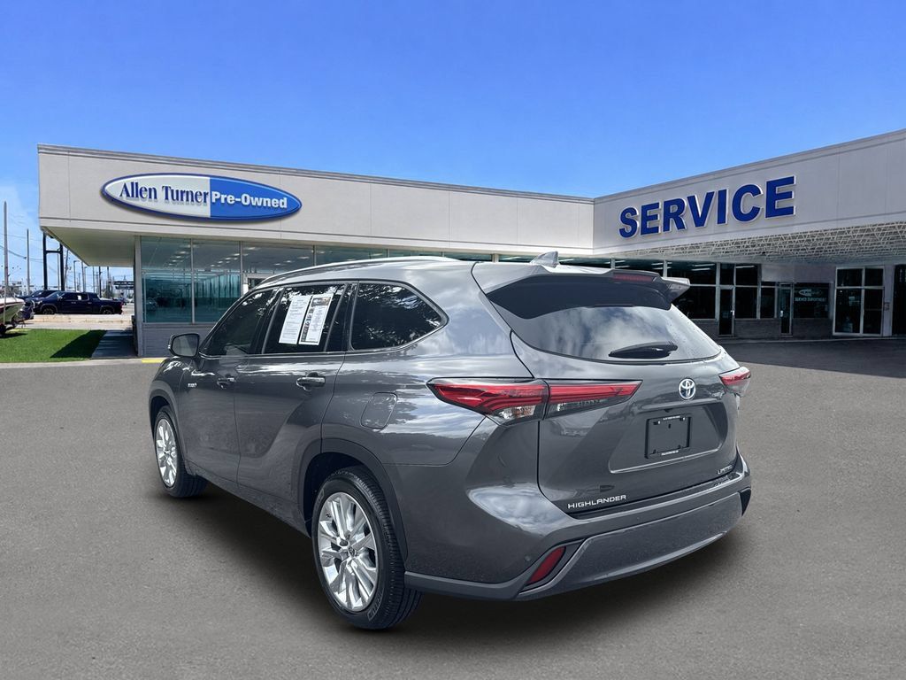 Used 2021 Toyota Highlander Limited FWD image 6