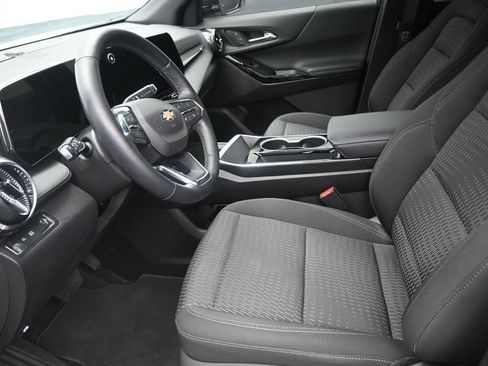 Used 2025 Chevrolet Equinox LT w/ Safety and Technology Package FWD image 12