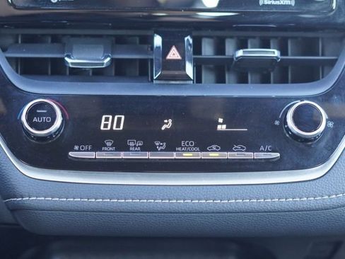 Used 2022 Toyota Corolla SE image 23