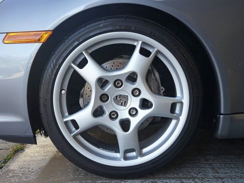 Used 2005 Porsche 911 Carrera image 27