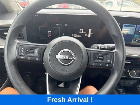 Used 2025 Nissan Kicks SV FWD image 6