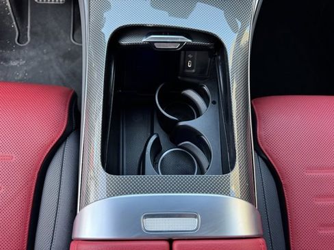 Used 2025 Mercedes-Benz GLC 300 4MATIC image 16