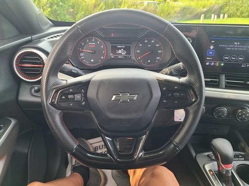 Used 2024 Chevrolet Trax RS w/ Driver Confidence Package FWD image 28