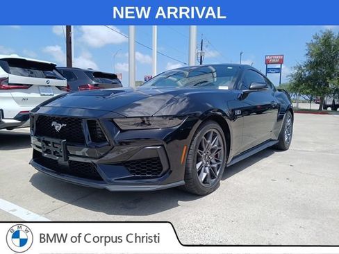 Used 2025 Ford Mustang GT Premium w/ GT Performance Package RWD image 3