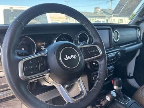 Used 2023 Jeep Wrangler Unlimited Sahara w/ Cold Weather Group AWD/4WD image 10