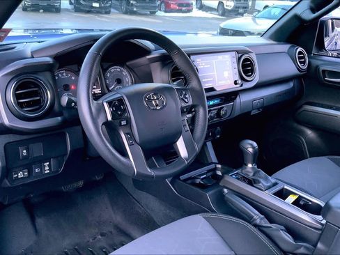 Used 2023 Toyota Tacoma TRD Off-Road image 17
